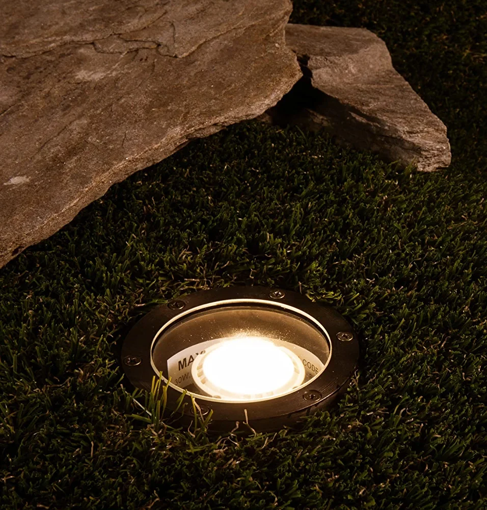 Landscape lighting fixture